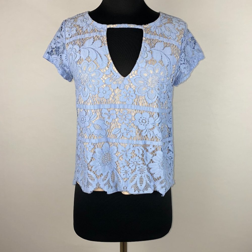 Express S Keyhole Front Floral Lace Crochet Top